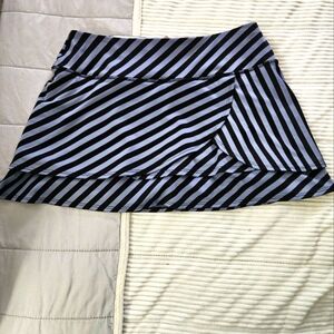 Athleta Swagger Fly By Striped Black and Gray Women's Skort Size XS
